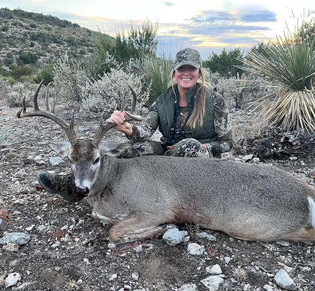 2 on 1 Guided Mule Deer Hunt — photo 3