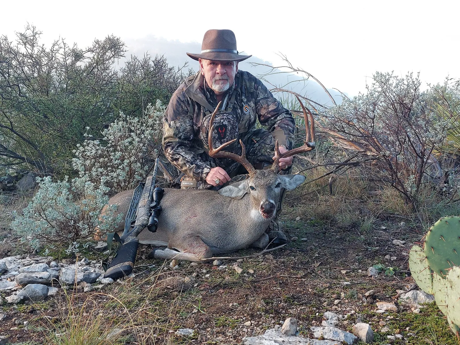 Consuelo 2x1 Low-fence Whitetail Deer Hunts